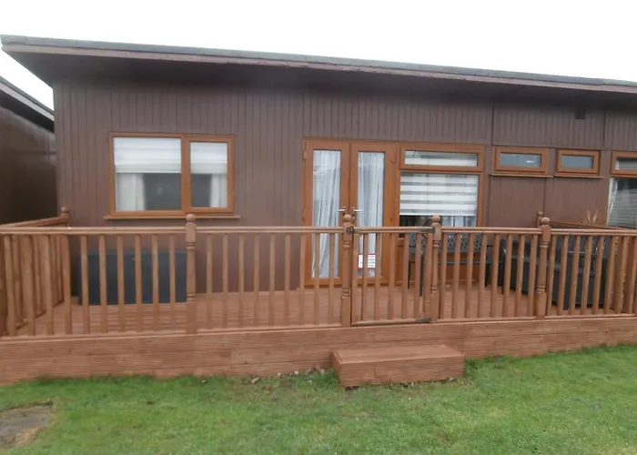 Lovely 2-Bed Chalet In Mablethorpe