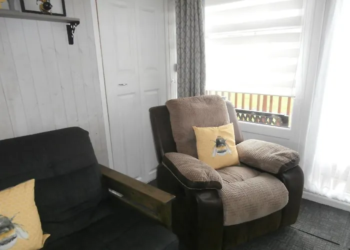 Lovely 2-Bed Chalet In Mablethorpe