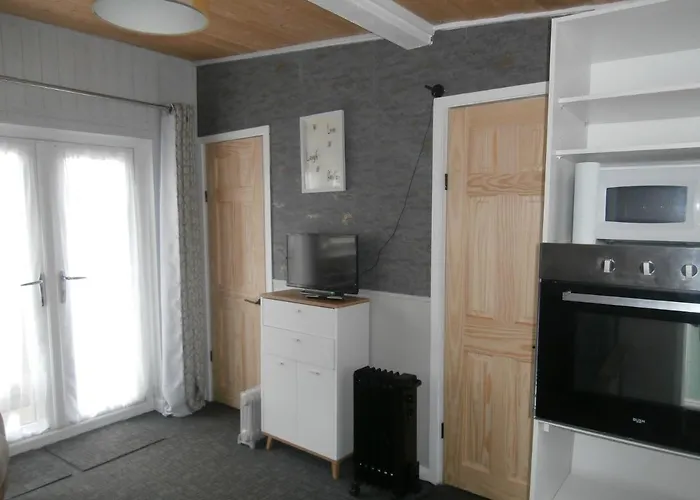 Lovely 2-Bed Chalet In Mablethorpe
